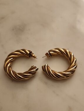 Vintage Large Gold Twisted Hoop Earrings - Classic Women Jewelry